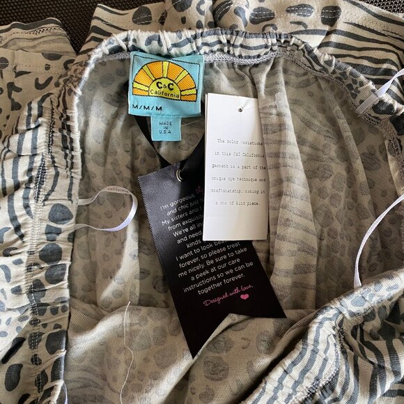 NWT C & C CALIFORNIA Grey Multi 100% Pima Cotton Patterned Romper Size M - Picture 13 of 14